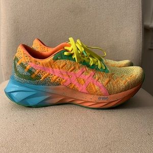 Women’s ASICS DYNABLAST-Size 7